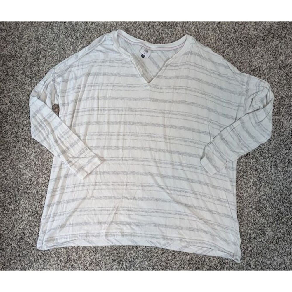 CAbi Oversized Gray White Striped Top Size Medium Long Sleeve Split Neck